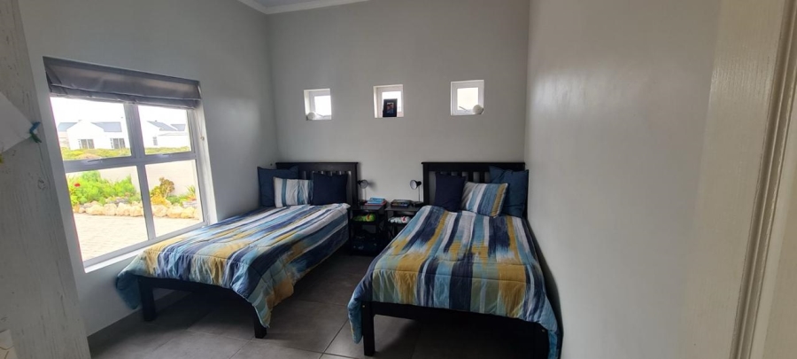 To Let 5 Bedroom Property for Rent in Laguna Sands Western Cape